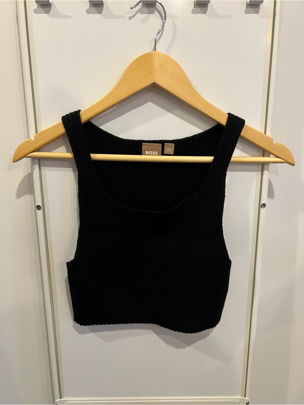 Boss Black Scoop Neck Ribbed Tank - Picture 2 of 8